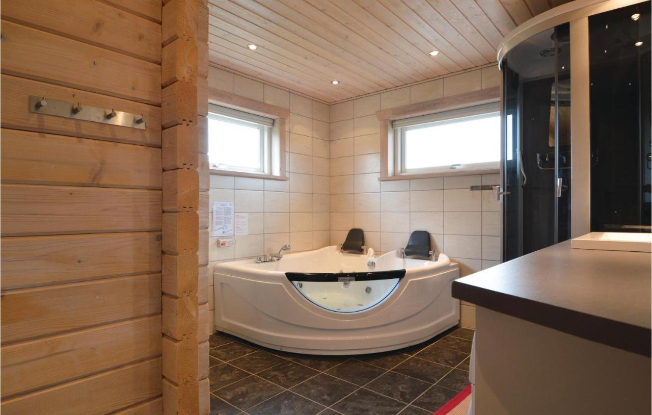 3 Bedroom Cozy Home In Hemmet Exteriör bild